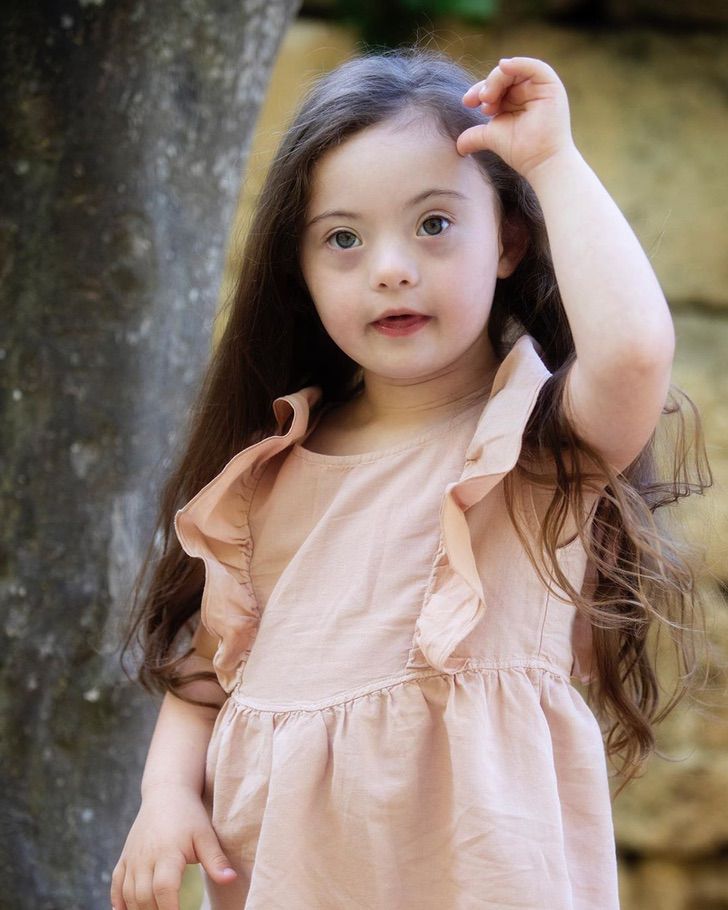 sabervivermais.com - Francesca Rausi, a modelo de seis anos com síndrome de Down que quebra estigmas