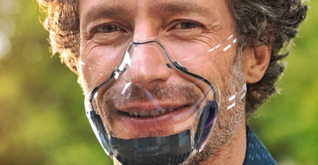 Primeira máscara transparente que nos permitirá ver nossos sorrisos. Não teremos que nos esconder