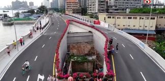 Cidade chinesa constrói uma rodovia em torno de uma casa humilde.  A dona se recusou a deixá-la