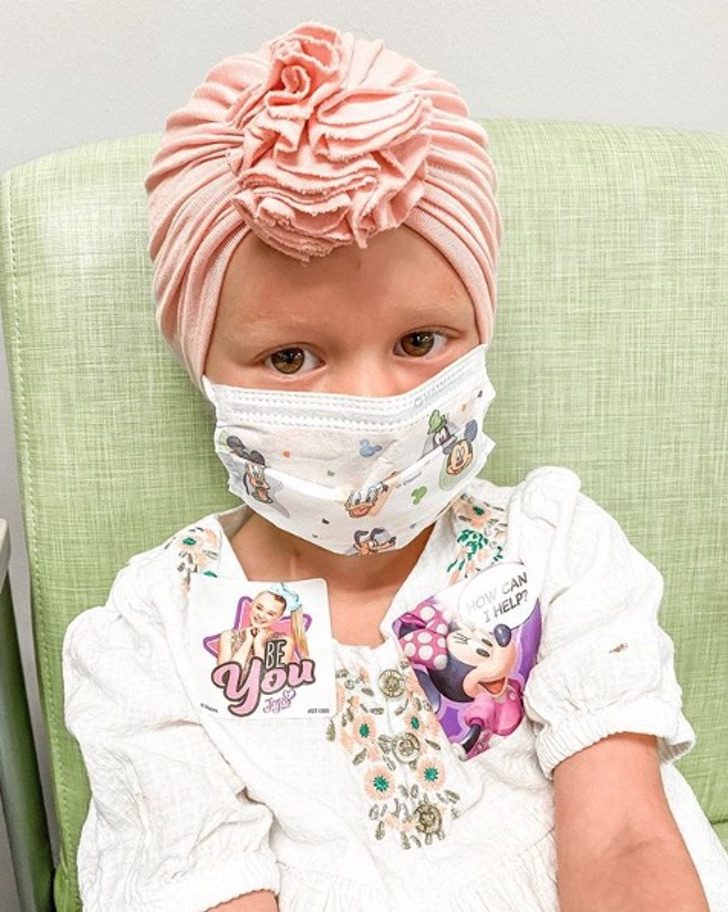 sabervivermais.com - Menina de 4 anos vence o câncer e comemora com uma sessão de fotos. Ela sorriu de novo