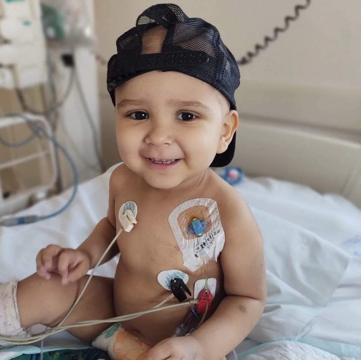 sabervivermais.com - Menino de 2 anos recebeu transplante de medula óssea, venceu leucemia e também COVID-19