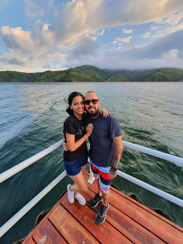 sabervivermais.com - Jovem defendeu um sem-teto da pol&iacute;cia . Agora eles se tornaram amigos