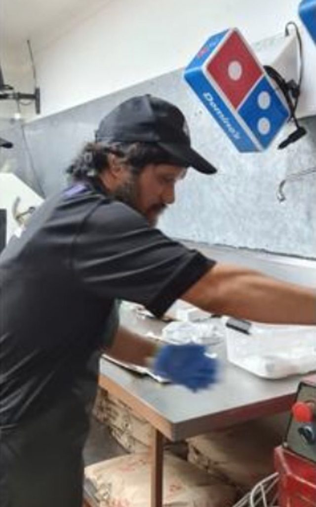 sabervivermais.com - Domino's Pizza contratou um sem-teto que pedia dinheiro com suas caixas. Eles decidiram ajudá-lo com um trabalho