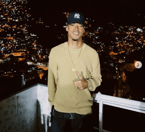 sabervivermais.com - O Rapper L7nnon chora emocionado ao dar apartamento para sua tia que lhe ajudou antes de ser famoso (v&iacute;deo)