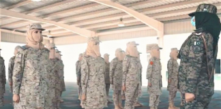 A Arábia Saudita realizou a graduação de primeira classe de mulheres militares. Um avanço histórico