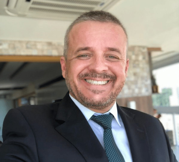 sabervivermais.com - SUPERA&Ccedil;&Atilde;O - Ele j&aacute; morou nas ruas e se tornou empres&aacute;rio que emprega 50 pessoas