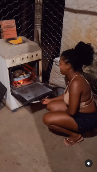 sabervivermais.com - Brasileiro tem que ser estudado pela Nasa. Mulher transforma seu fog&atilde;o velho em uma churrasqueira &agrave; brasa!