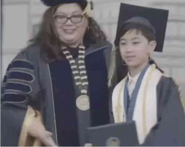 sabervivermais.com - Menino de 12 anos se graduou em 5 cursos na universidade: "Se eles tinham d&uacute;vidas, eles me perguntavam"&nbsp;