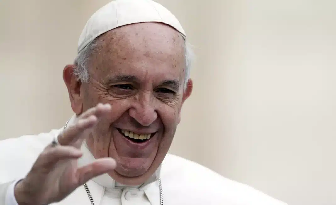 Morre Papa Francisco aos 88 Anos Em Roma