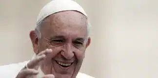 Morre Papa Francisco aos 88 Anos Em Roma