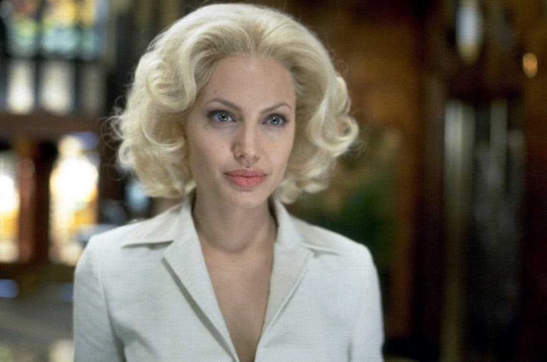 Angelina Jolie na Netflix: a comédia perfeita para desligar a mente