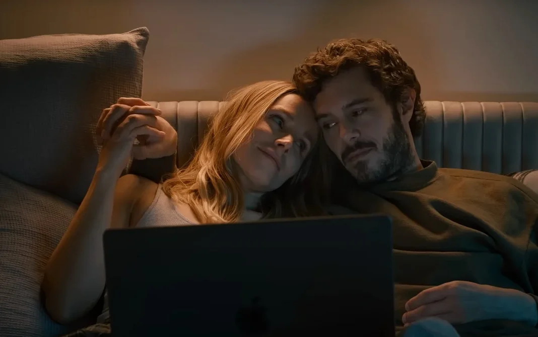 Nova comédia romântica da Netflix já é considerada a melhor série do ano para maratonar!
