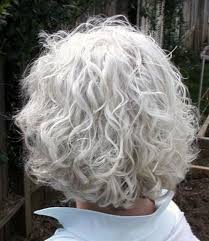 sabervivermais.com - 7 Cortes de Cabelo que Estão Fazendo Mulheres  50+ Parecerem 10 Anos Mais Jovens