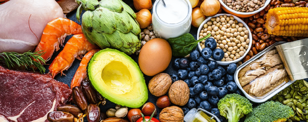 Harvard lista os 5 alimentos para prolongar a vida após os 50