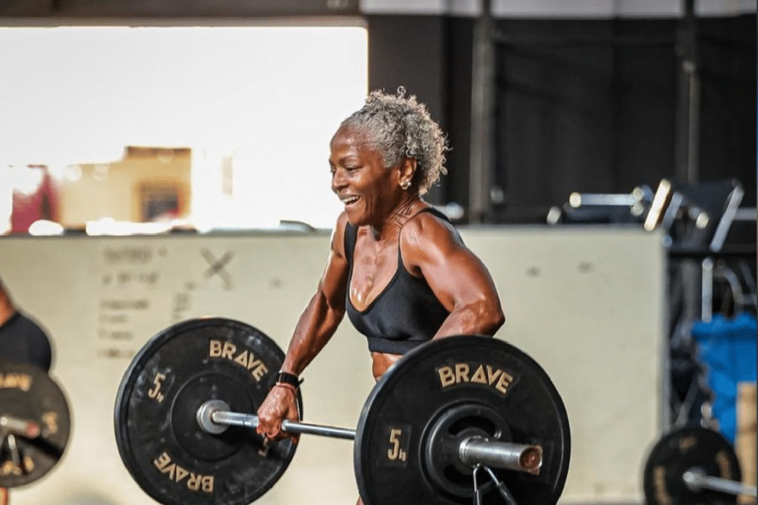 Avó de 64 anos emociona o Brasil com sua rotina de atleta e superação!