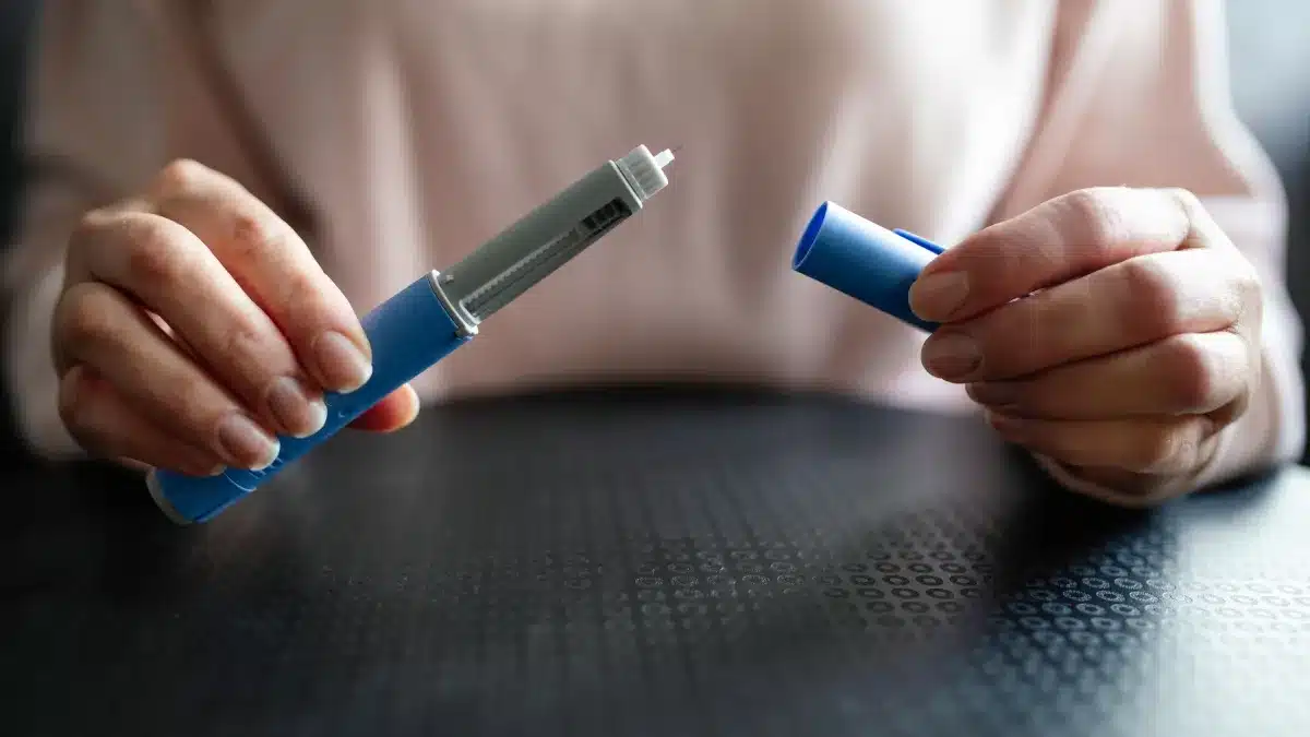 sabervivermais.com - Alerta no Brasil: 6 mortes suspeitas por pancreatite ligadas a canetas emagrecedoras