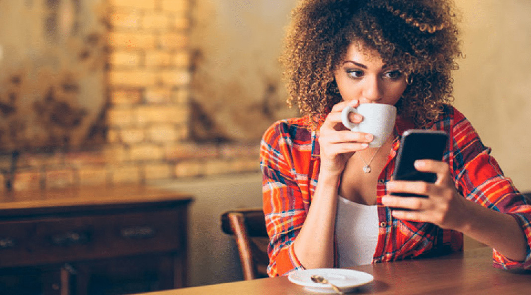 Prefere texto a áudio? A psicologia explica o que isso diz sobre sua personalidade