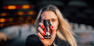 Projeto que libera spray de pimenta para mulheres a partir dos 16 anos divide opiniões no Brasil