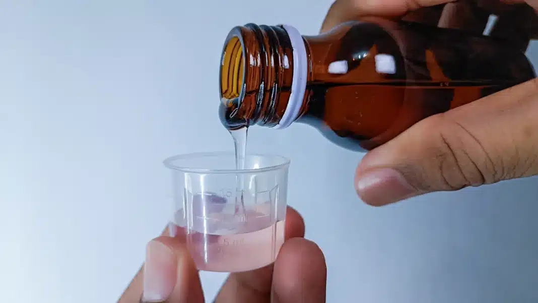 Alerta urgente! anvisa manda retirar substância de xaropes para tosse por risco de arritmia grave